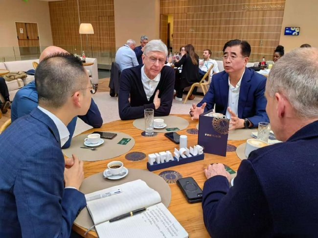 所以官方成立了公司内部的义务工作的团体。图片展示