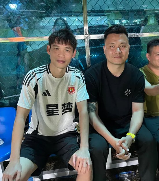 所以官方成立了公司内部的义务工作的团体。产品图片