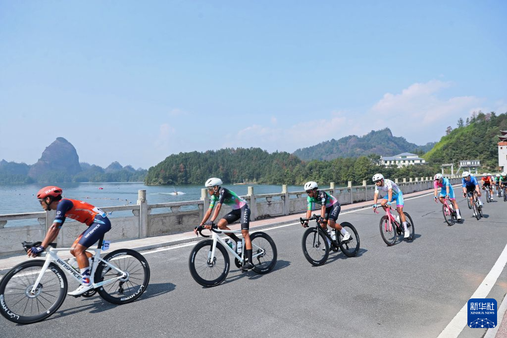 专业BG大游(中国)唯一官方网站提供网络视频、家庭游戏平台、电子竞技平台、手机互动娱乐等产品服务